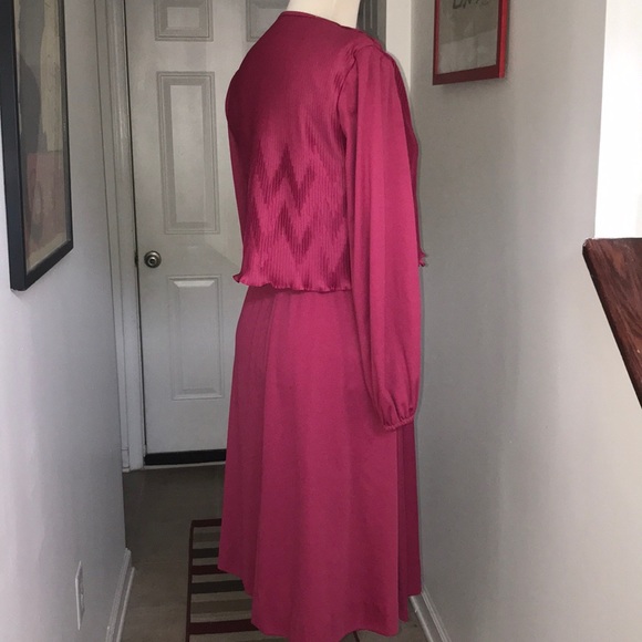 Vintage Pleat top dress with Tie front and Belt 😘 - Picture 3 of 8